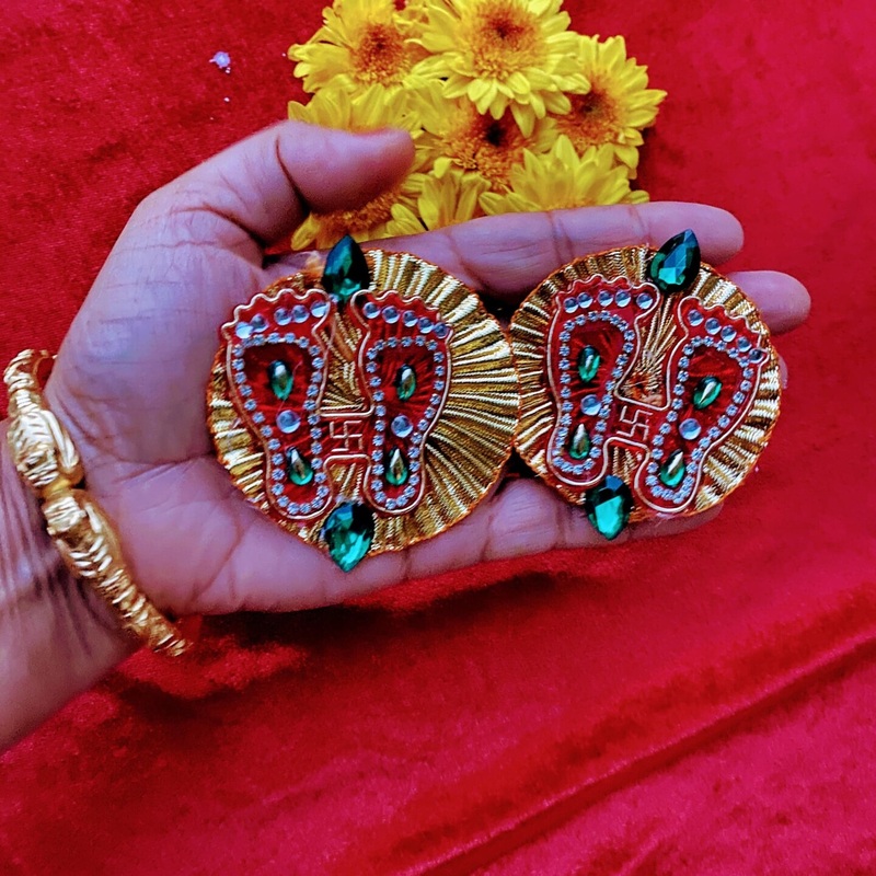 Acrylic Lakshmi Charan Paduka Feet 2 Pairs Laxmi Padhuka Good Luck Footsteps Shubh Labh Rangoli Sticker for Door Entrance Home Temple Diwali Decoration Indian Traditional Vara Lakshmi Pagla