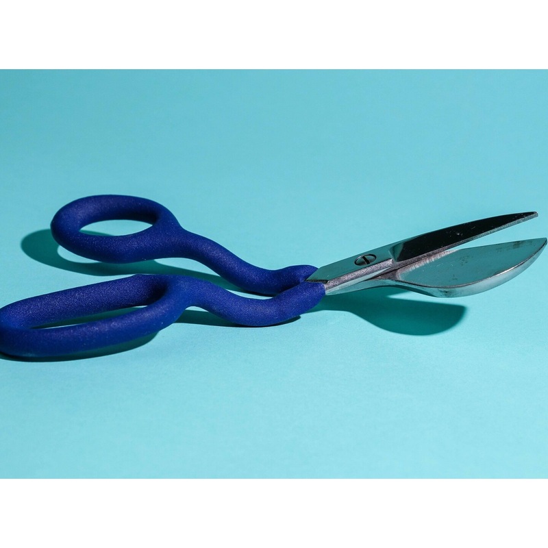 Duckbill scissors