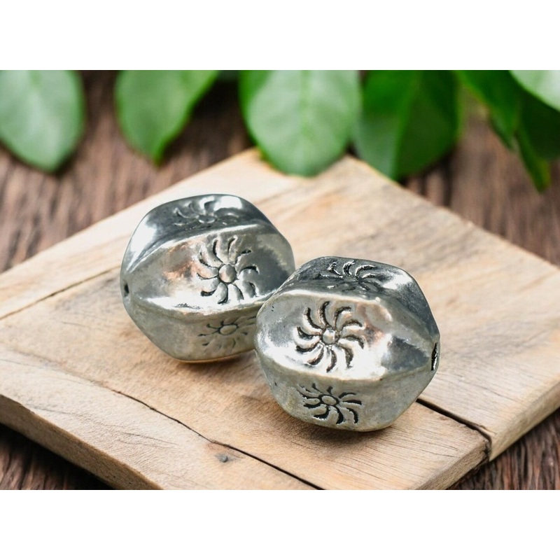 *10* 11x9mm Antique Silver Wedged Rounds w/Sun Design
