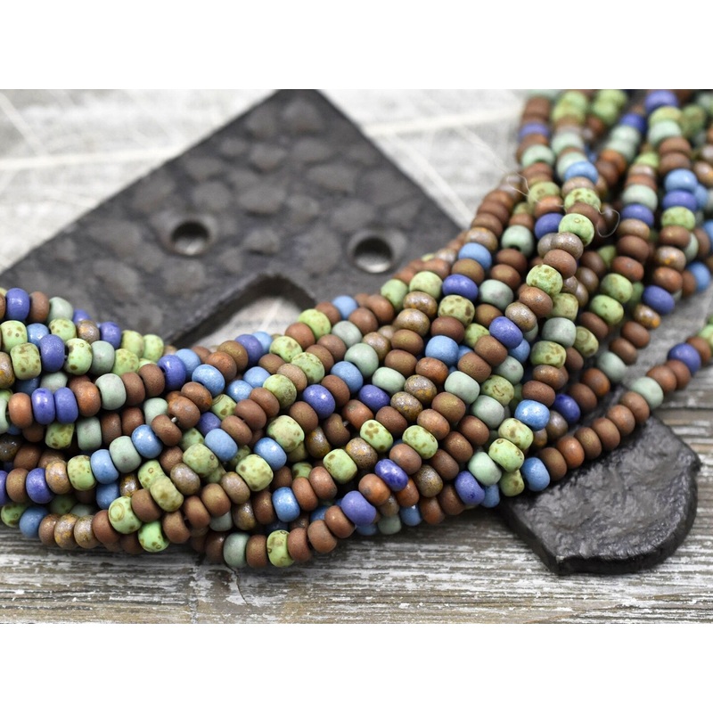5/0 Aged Matte Meiji Picasso Mix Seed Bead Mix (22″ Strand)