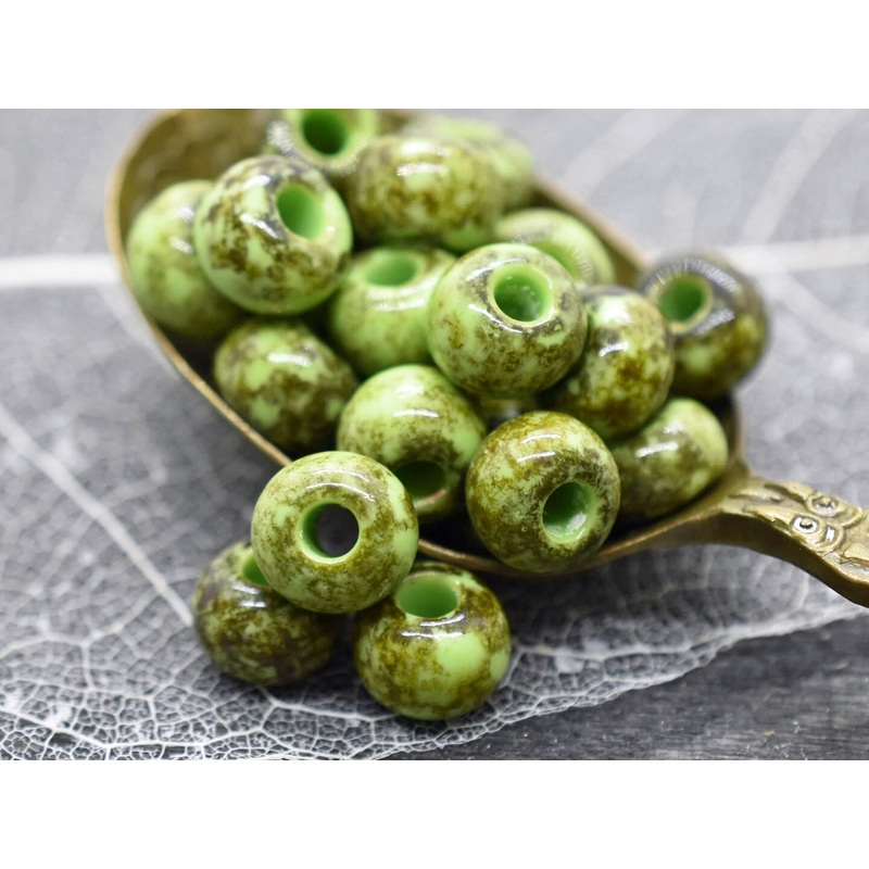 50G Opaque Green Apple Picasso Czech 32/0 Seed Beads
